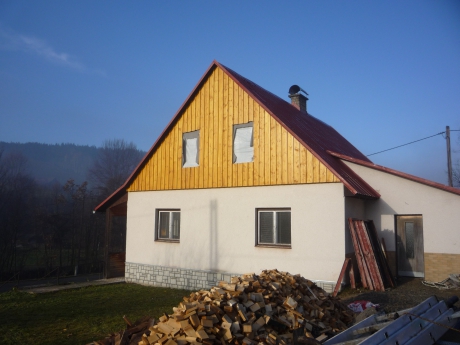 obložení štítů dřevem plus zateplení
