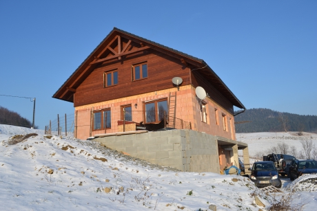 Vazba na rodinném domě včetně dřevěného stropu