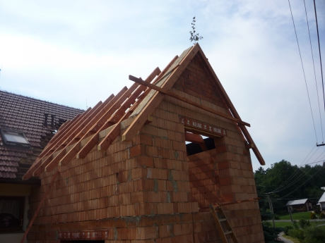 krov na přístavbě rodiného domu